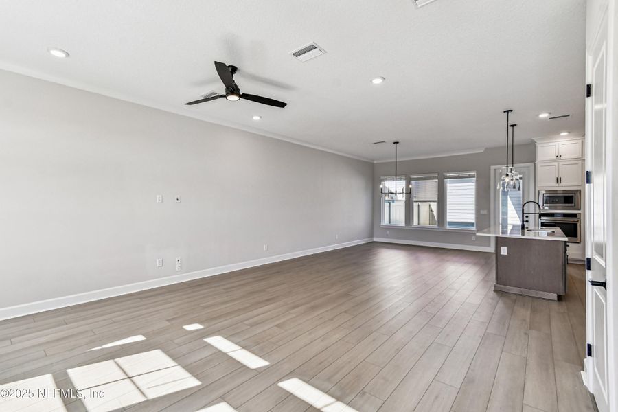 Spacious, unfurnished interior of a new home in , Jacksonville (Image 21).