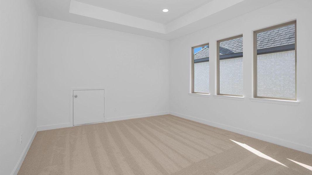 Spacious, unfurnished interior of a new home in Valencia, Manvel (Image 11).