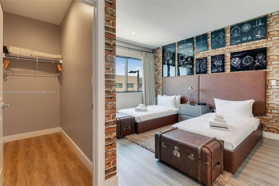 Furnished interior view inside a new home in , Kissimmee (Image 6).