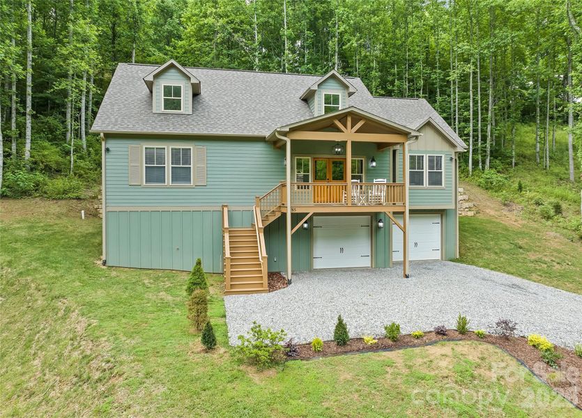 Exterior details and patio area of a home in , Waynesville (Image 28).