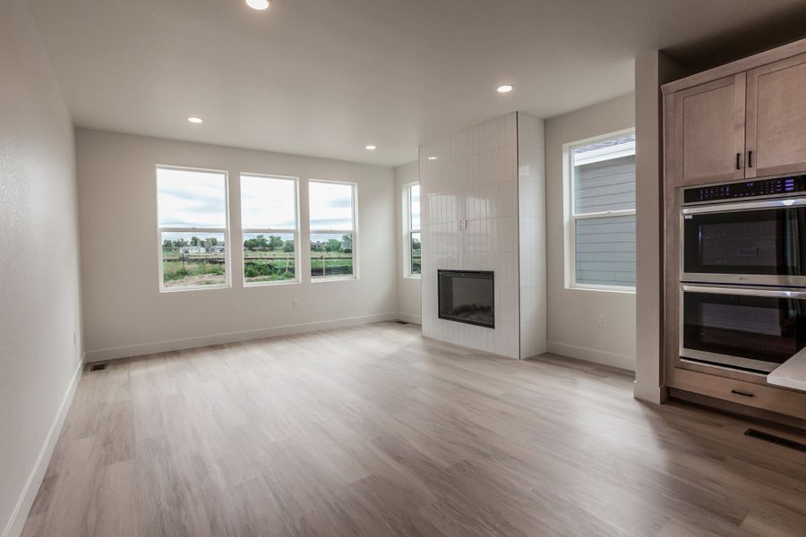 Spacious, unfurnished interior of a new home in Prairie Song, Windsor (Image 21).