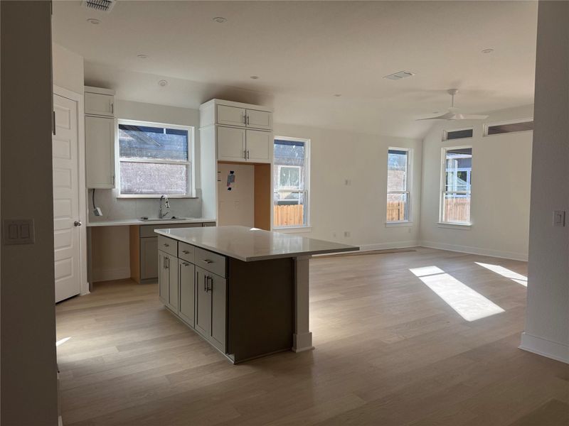 Image 15 of a home in Persimmon.