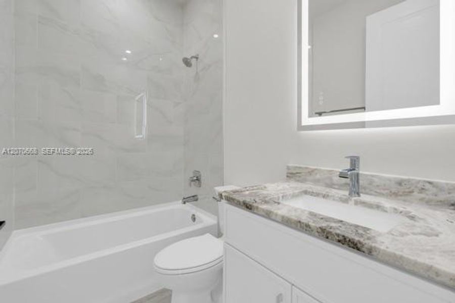 Furnished interior view inside a new home in , Cape Coral (Image 11).