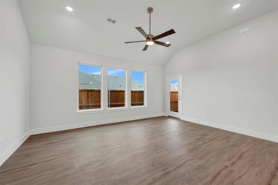 Spacious, unfurnished interior of a new home in Lilybrooke at Legacy Hills, Celina (Image 35). Spacious, unfurnished interior of a new home in Lilybrooke at Legacy Hills, Celina (Image 35).