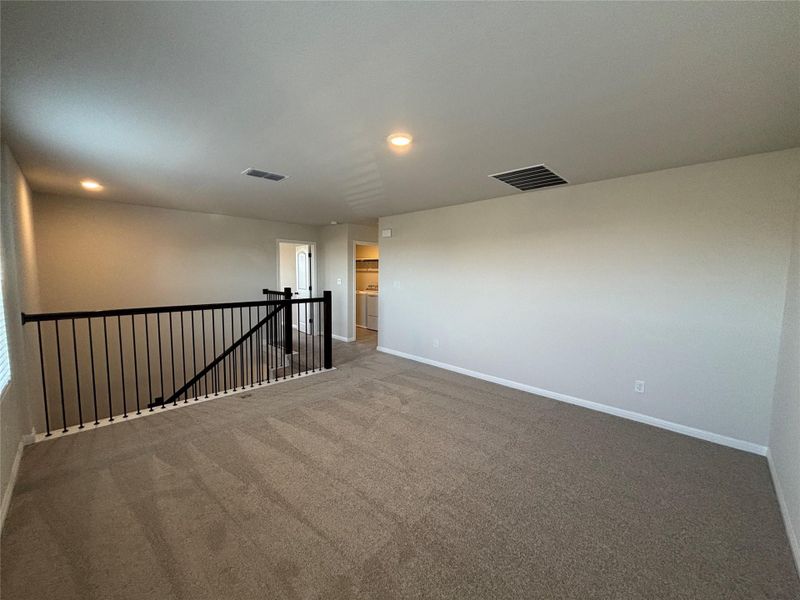 Spacious, unfurnished interior of a new home in Cannon Ranch 45s, Dripping Springs (Image 29).