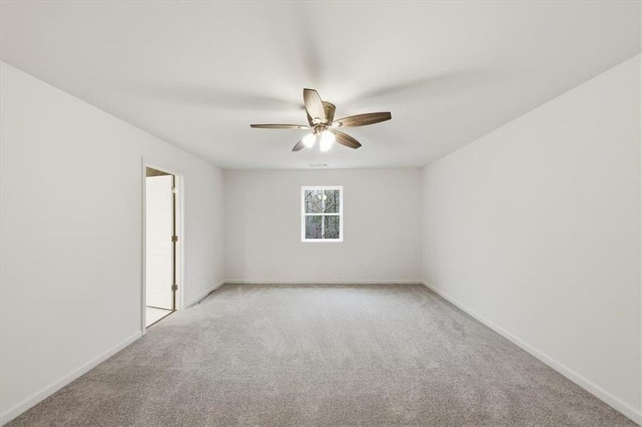 Spacious, unfurnished interior of a new home in , Carrollton (Image 28).