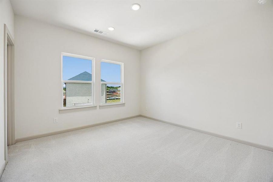 You'll find nicely sized secondary bedrooms in our Giselle floor plan.