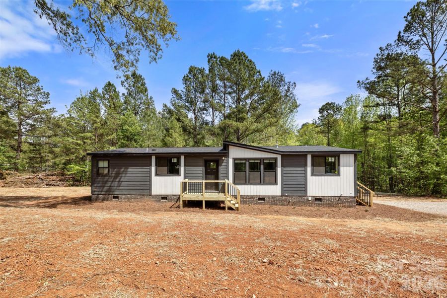 Exterior details and patio area of a home in , Lancaster (Image 21).