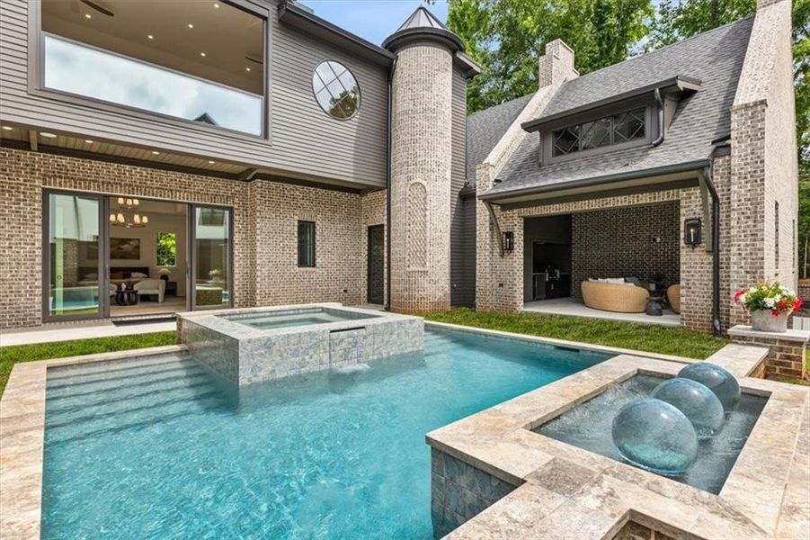 Exterior details and patio area of a home in , Alpharetta (Image 27).