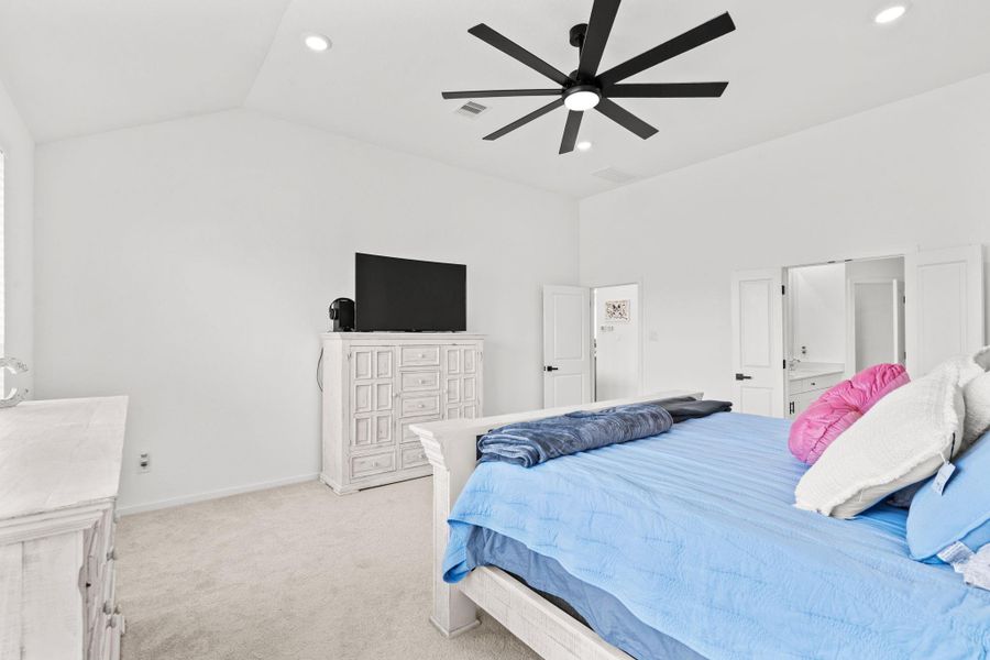 Furnished interior view inside a new home in Lago Mar, Texas City (Image 37).