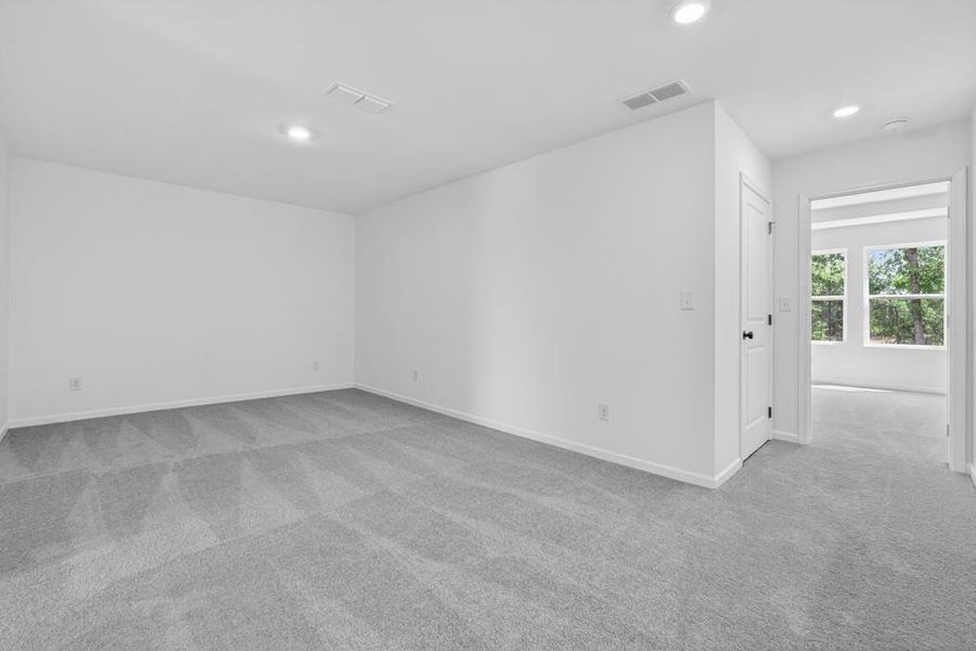 Spacious, unfurnished interior of a new home in Weatherfield, Buford (Image 23).