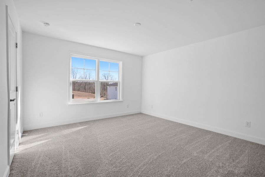 Spacious, unfurnished interior of a new home in Elmbrook, Indian Trail (Image 17).