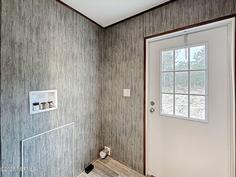 Furnished interior view inside a new home in , Hawthorne (Image 19).