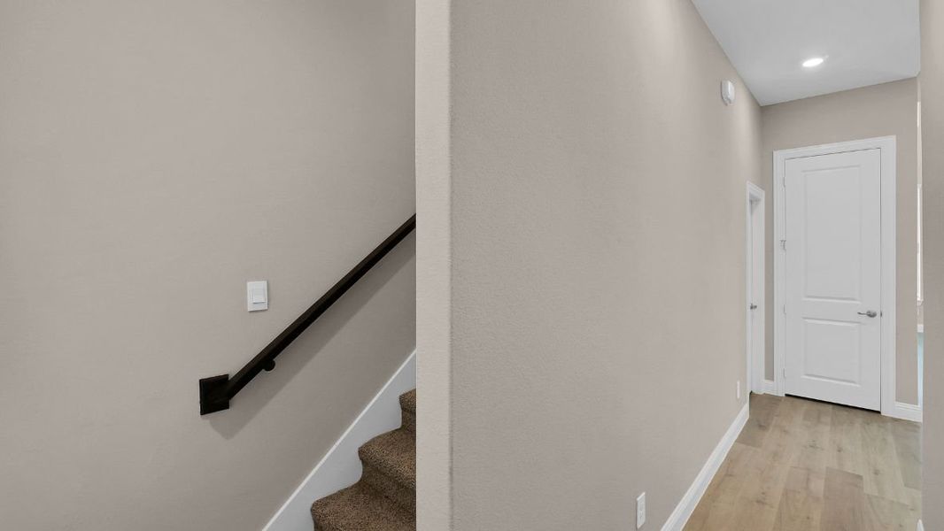 Spacious, unfurnished interior of a new home in Mustang Square, Plano (Image 12).