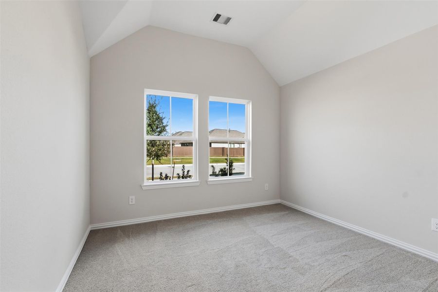 Spacious, unfurnished interior of a new home in Brookewater, Rosenberg (Image 24).