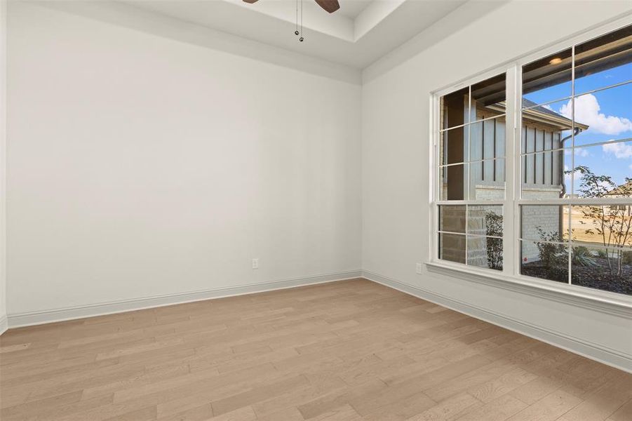 Spacious, unfurnished interior of a new home in Levante - 1 Acre Lots, Waxahachie (Image 19). Spacious, unfurnished interior of a new home in Levante - 1 Acre Lots, Waxahachie (Image 19).