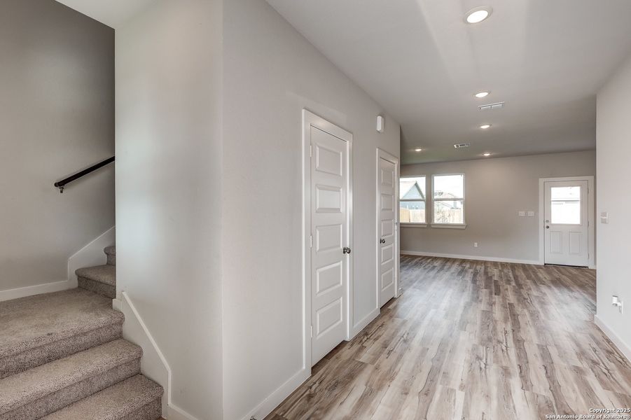 Spacious, unfurnished interior of a new home in Hiddenbrooke, Seguin (Image 27). Spacious, unfurnished interior of a new home in Hiddenbrooke, Seguin (Image 27).