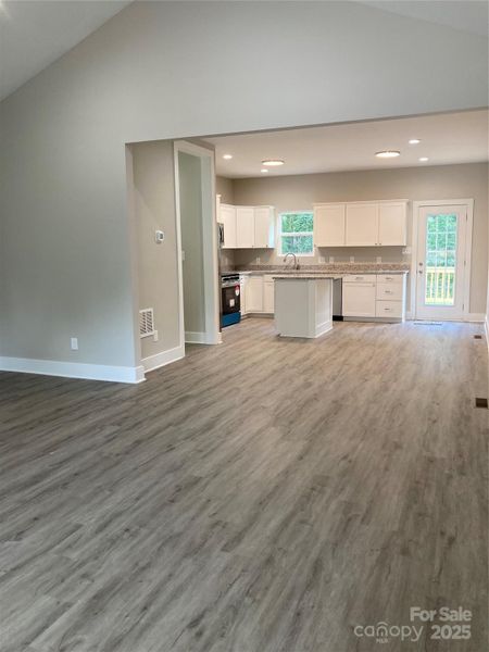 Spacious, unfurnished interior of a new home in , Gastonia (Image 17).