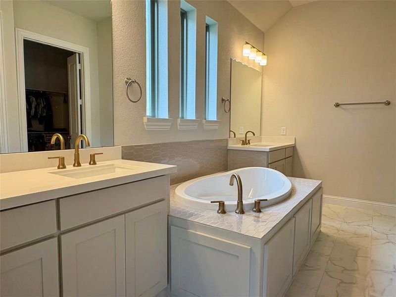 Close-up of interior finishes inside a home in Chapel Ridge, Waco (Image 20).