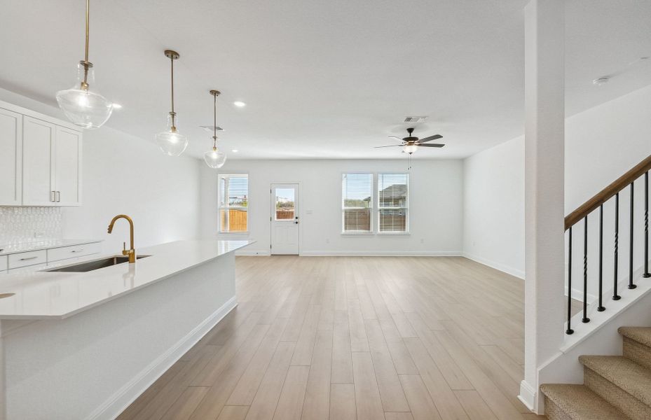 Spacious, unfurnished interior of a new home in Lagos, Manor (Image 38).