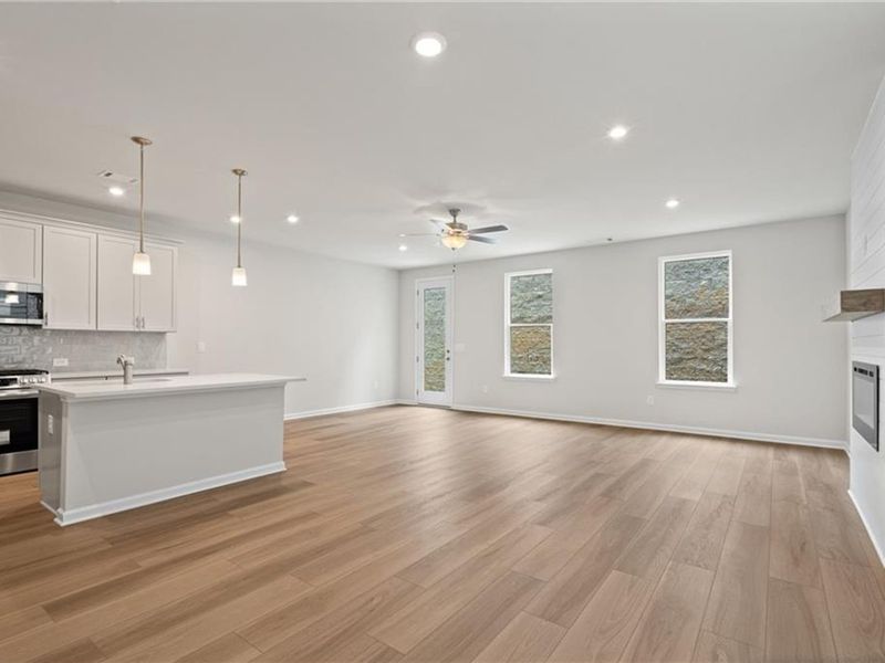 Spacious, unfurnished interior of a new home in The Village at Shallowford, Kennesaw (Image 15).