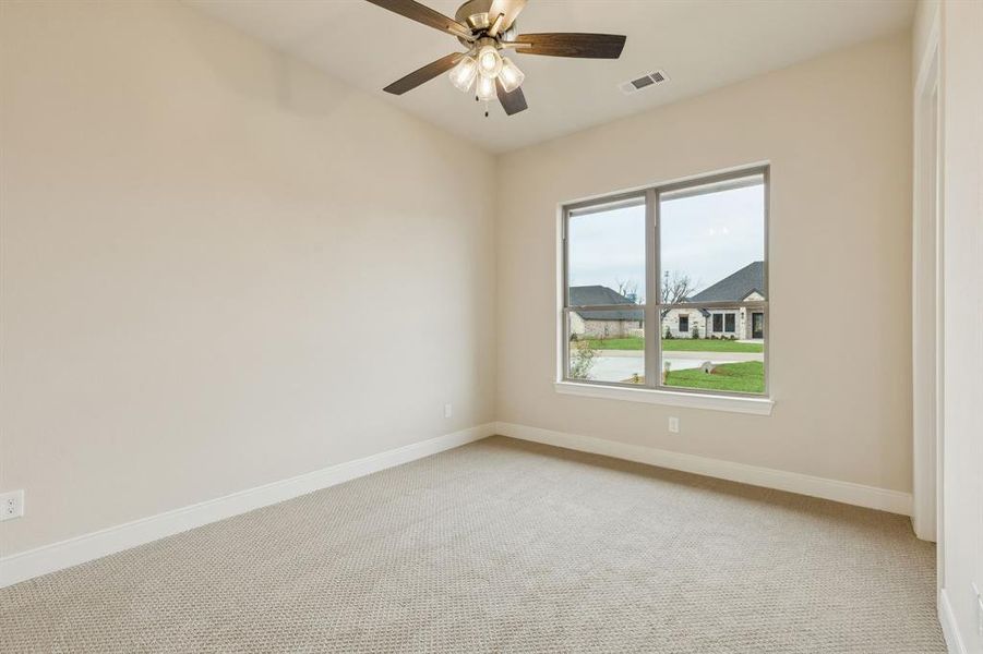 Spacious, unfurnished interior of a new home in , Granbury (Image 25).