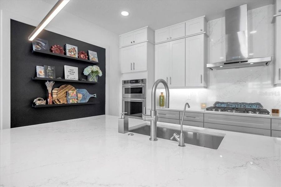 Furnished interior view inside a new home in , Venice (Image 52).