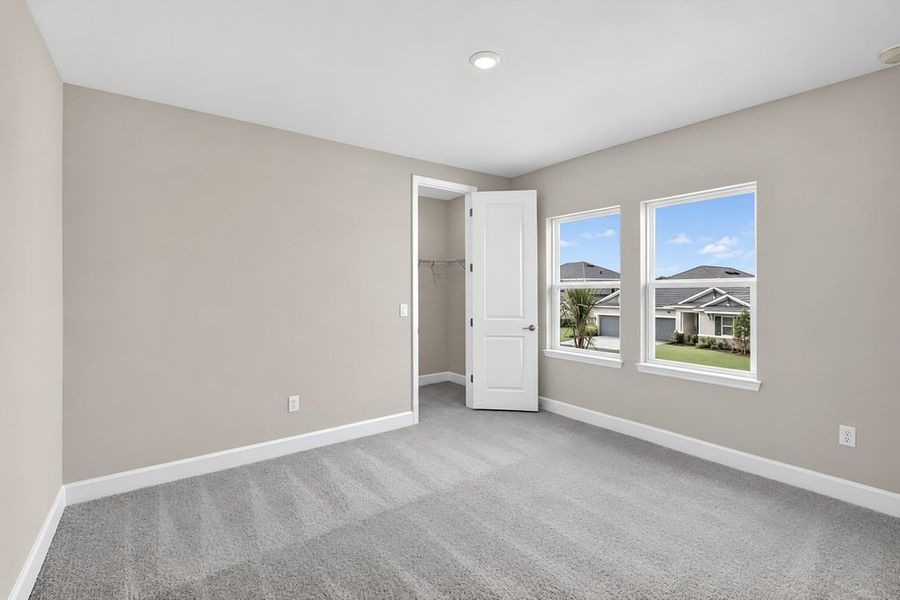 Spacious, unfurnished interior of a new home in Victoria Lakes, Odessa (Image 12).