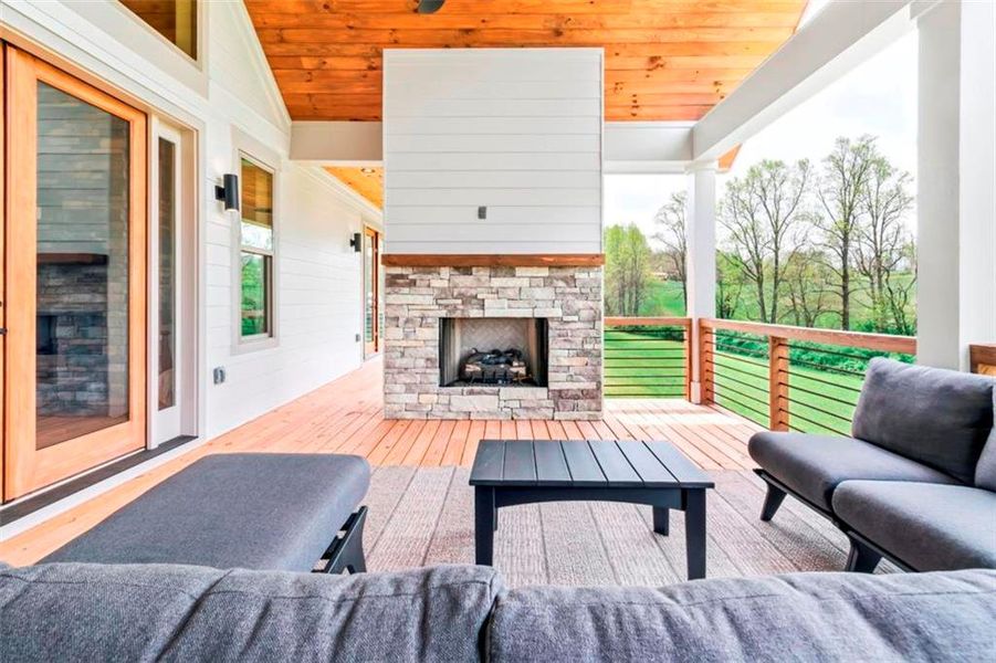Exterior details and patio area of a home in , Blairsville (Image 47).
