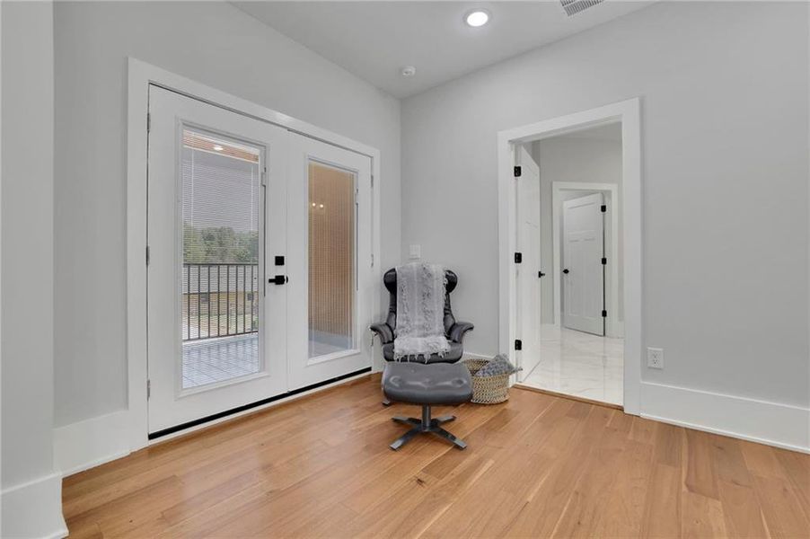 Furnished interior view inside a new home in , Kennesaw (Image 11).