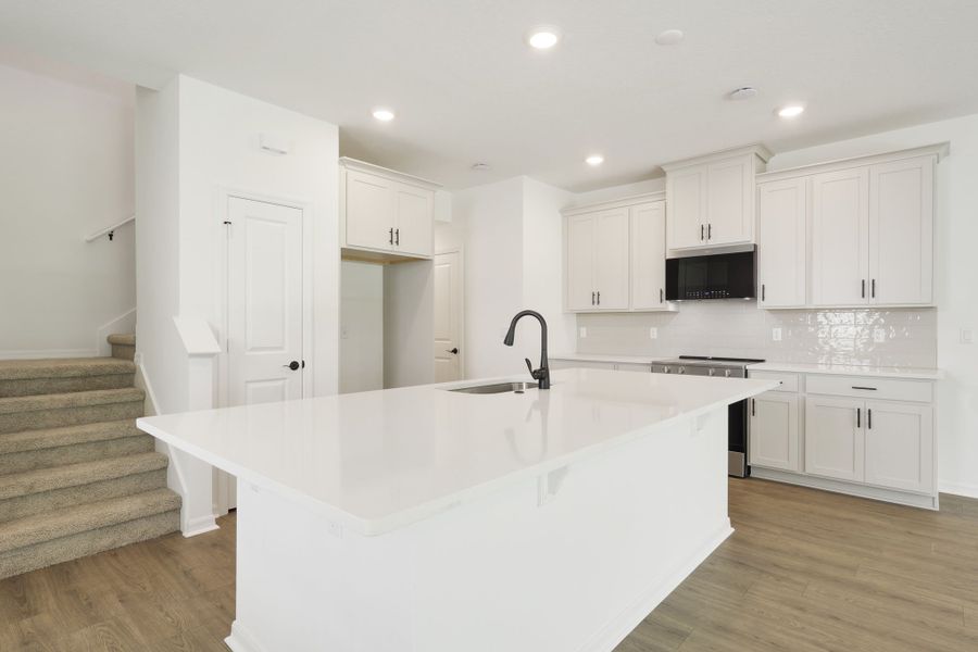 Furnished interior view inside a new home in Towns at Greenleaf, Oviedo (Image 8).