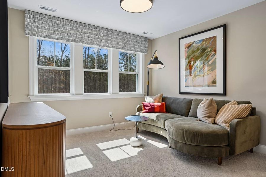 Roanoke_-_MAC_2_-_16-Sitting_Room Roanoke_-_MAC_2_-_16-Sitting_Room