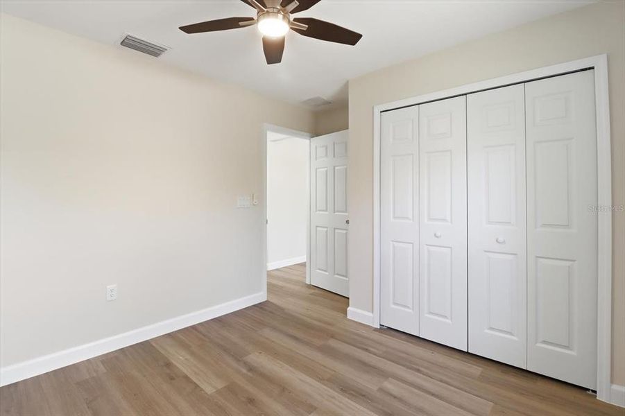 Spacious, unfurnished interior of a new home in , Citrus Springs (Image 18).