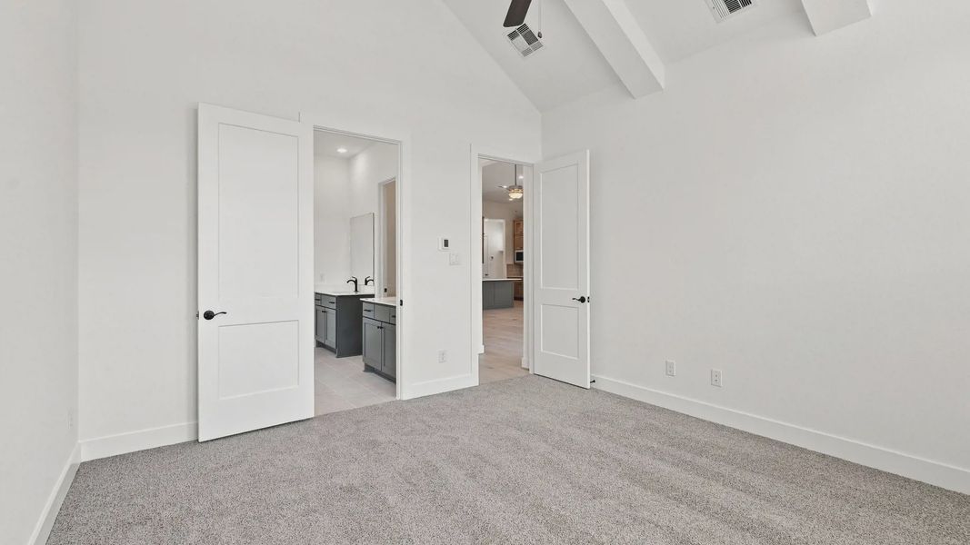 Spacious, unfurnished interior of a new home in Elyson 50's, Katy (Image 24).