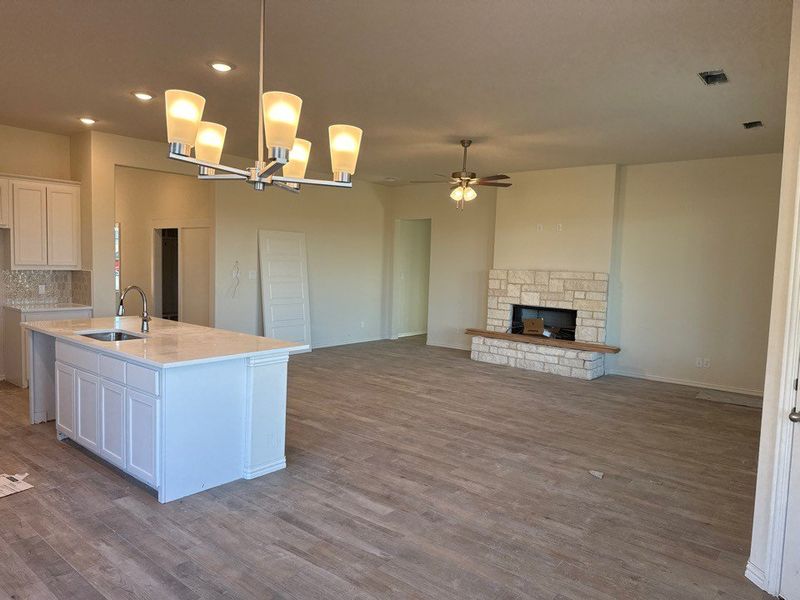 Image 8 of a home in Covenant Springs.