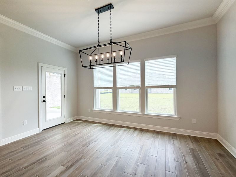 Spacious, unfurnished interior of a new home in Natureview, Freeport (Image 10).