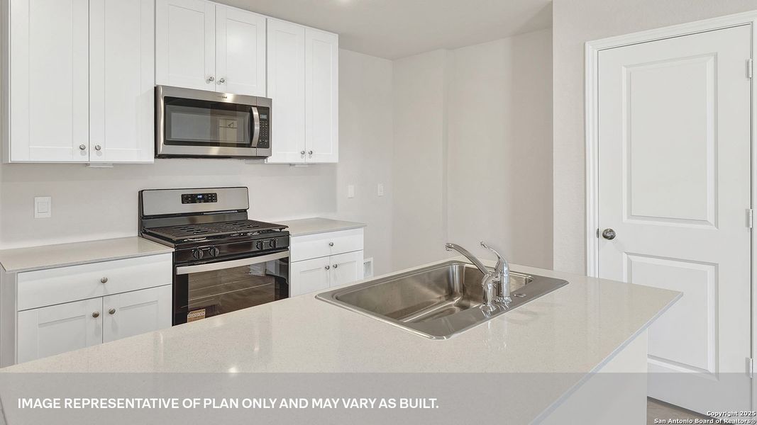 Furnished interior view inside a new home in Spring Valley, New Braunfels (Image 6).