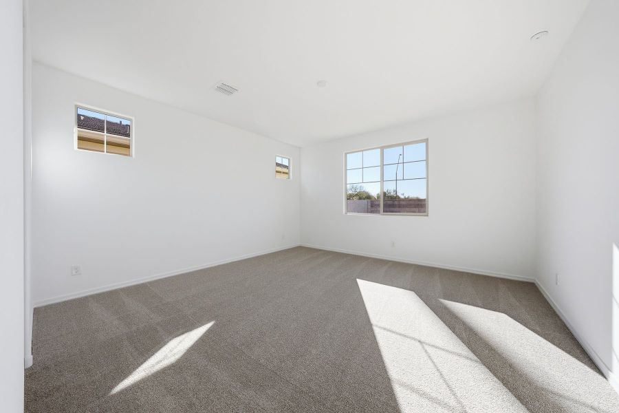 Spacious, unfurnished interior of a new home in Empire Pointe, Queen Creek (Image 11). Spacious, unfurnished interior of a new home in Empire Pointe, Queen Creek (Image 11).