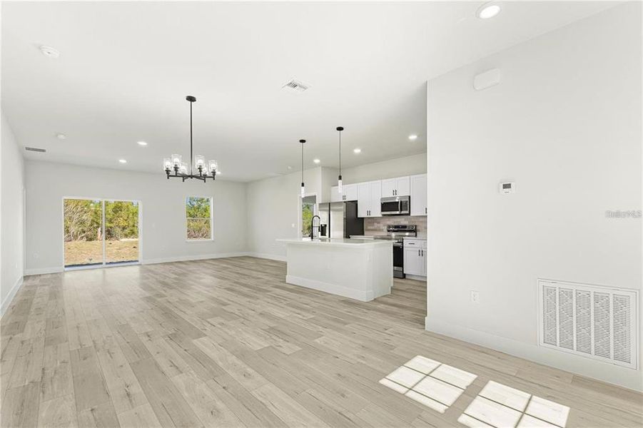 Spacious, unfurnished interior of a new home in , Ocala (Image 17).