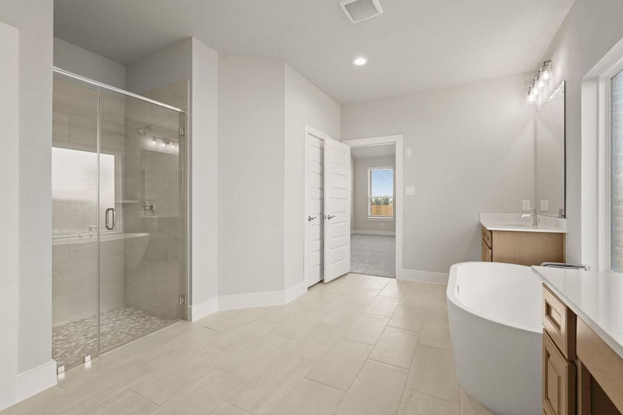 Furnished interior view inside a new home in Briarwood Crossing, Rosenberg (Image 10).