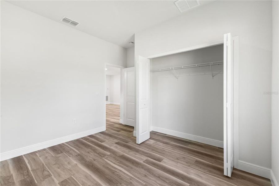 Spacious, unfurnished interior of a new home in , Ocala (Image 22).