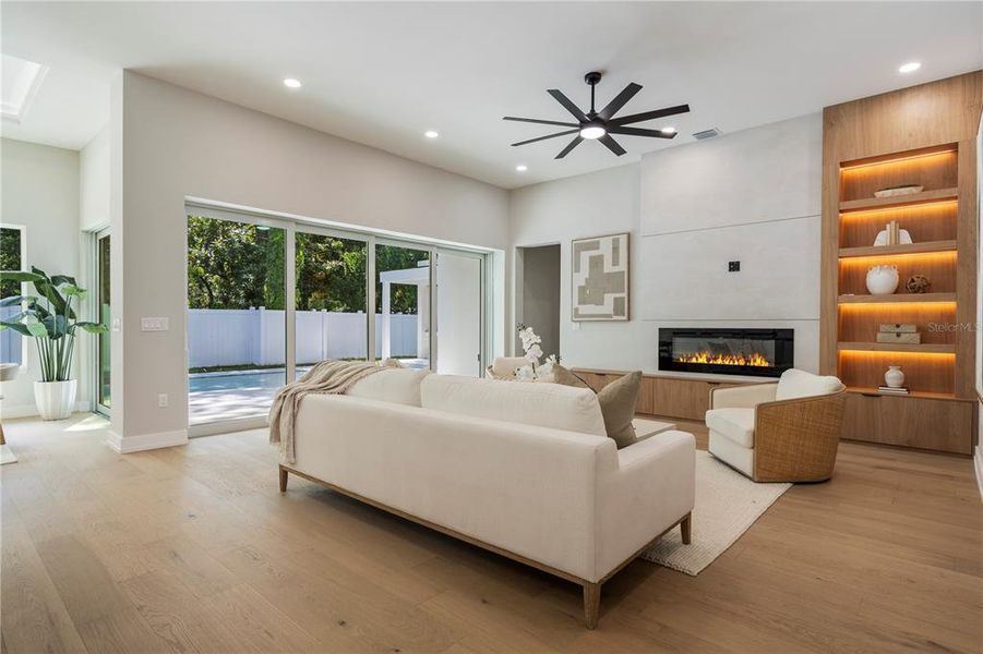 Furnished interior view inside a new home in , Winter Park (Image 15).