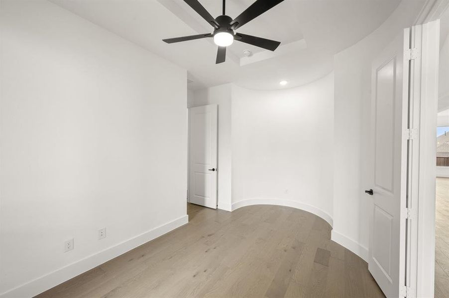 Spacious, unfurnished interior of a new home in La Frontera, Fort Worth (Image 21).