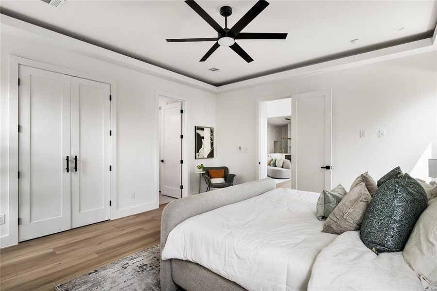 Furnished interior view inside a new home in , Dallas (Image 10).