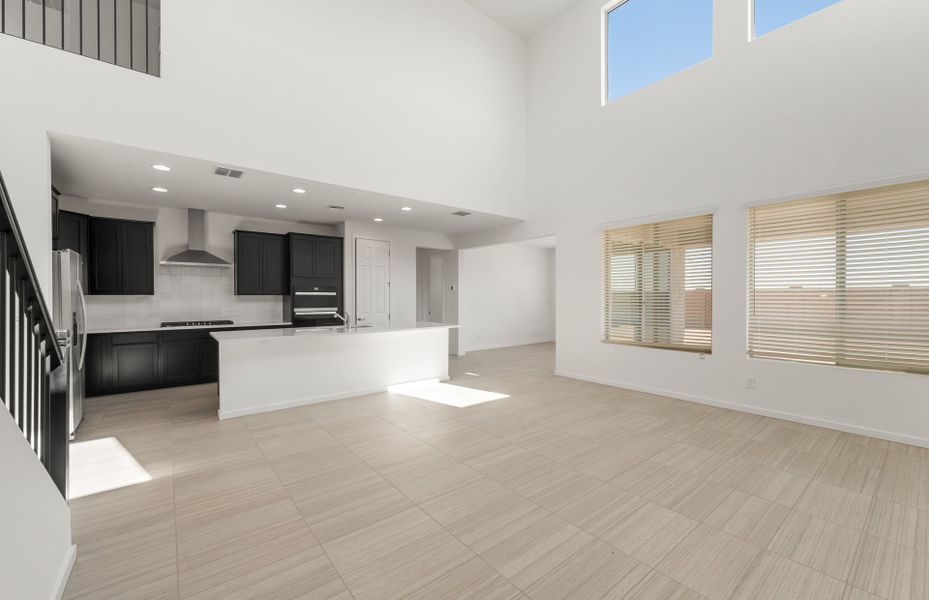 Spacious, unfurnished interior of a new home in Soleo, San Tan Valley (Image 23).