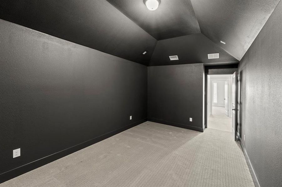 23. 13709 Riola - Media