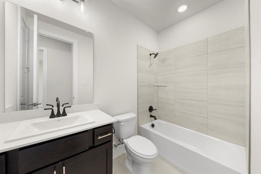 05. 2712 Andorra - 2ND Bath 05. 2712 Andorra - 2ND Bath