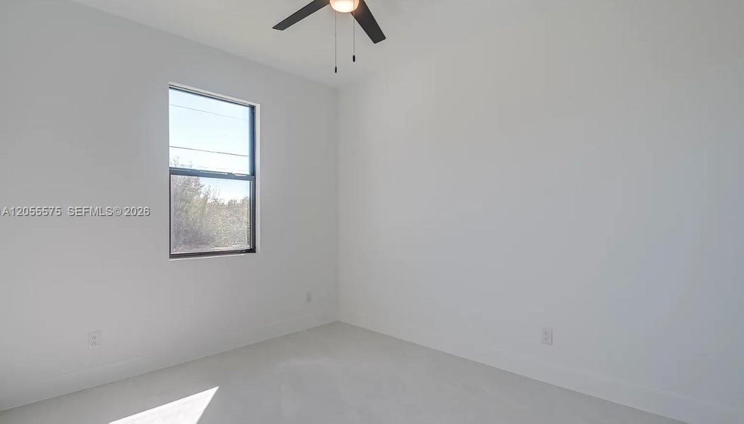 Spacious, unfurnished interior of a new home in , Lehigh Acres (Image 16).