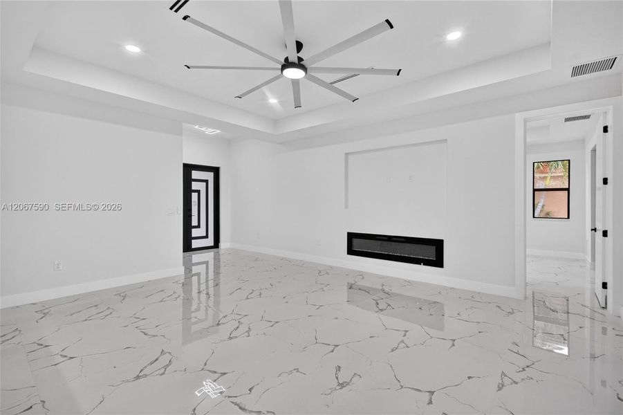 Spacious, unfurnished interior of a new home in , Punta Gorda (Image 16).