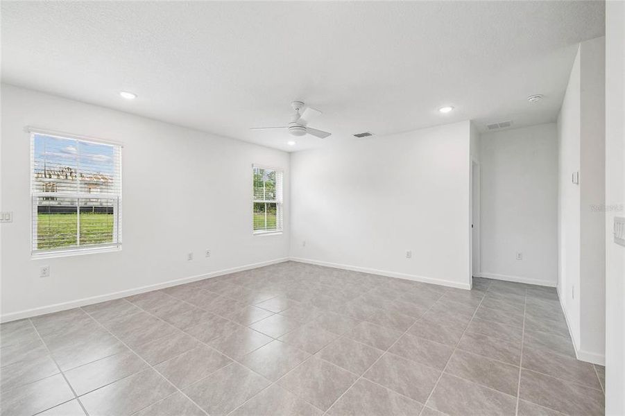 Spacious, unfurnished interior of a new home in Aspire at Citrus Springs, Citrus Springs (Image 21).